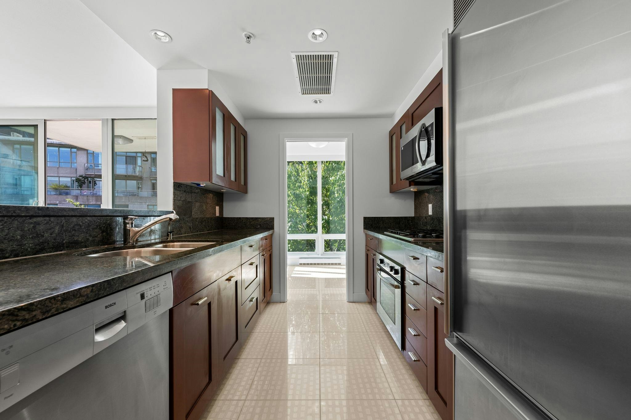 505-590 Nicola Street - 5