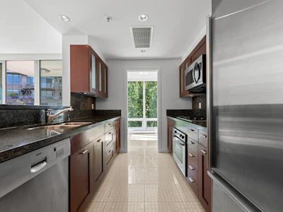 505-590 Nicola Street - 5