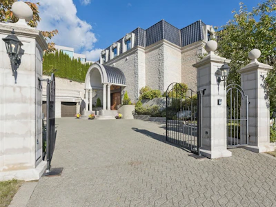 1471 Bramwell Road - 3