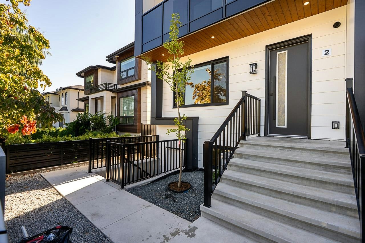2-3940 Eton Street - 2