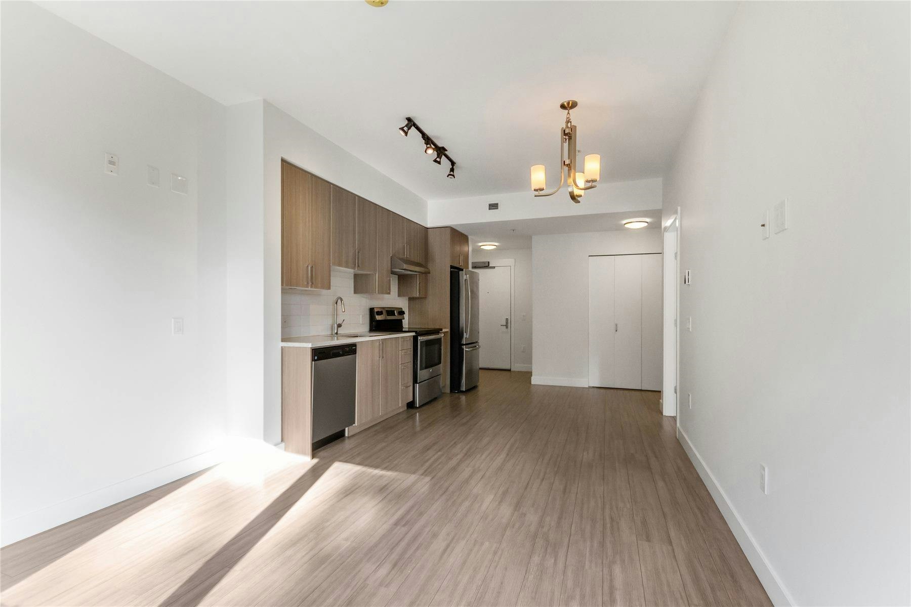 206-3365 E 4th Avenue, Vancouver, BC, V5M 1L7 - 6