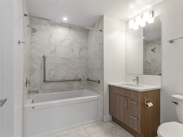 206-3365 E 4th Avenue, Vancouver, BC, V5M 1L7 - 17