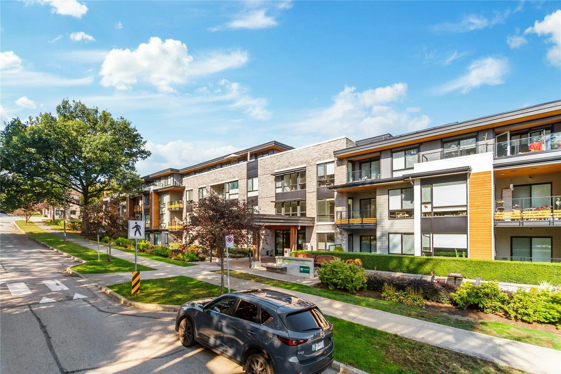 206-3365 E 4th Avenue, Vancouver, BC, V5M 1L7