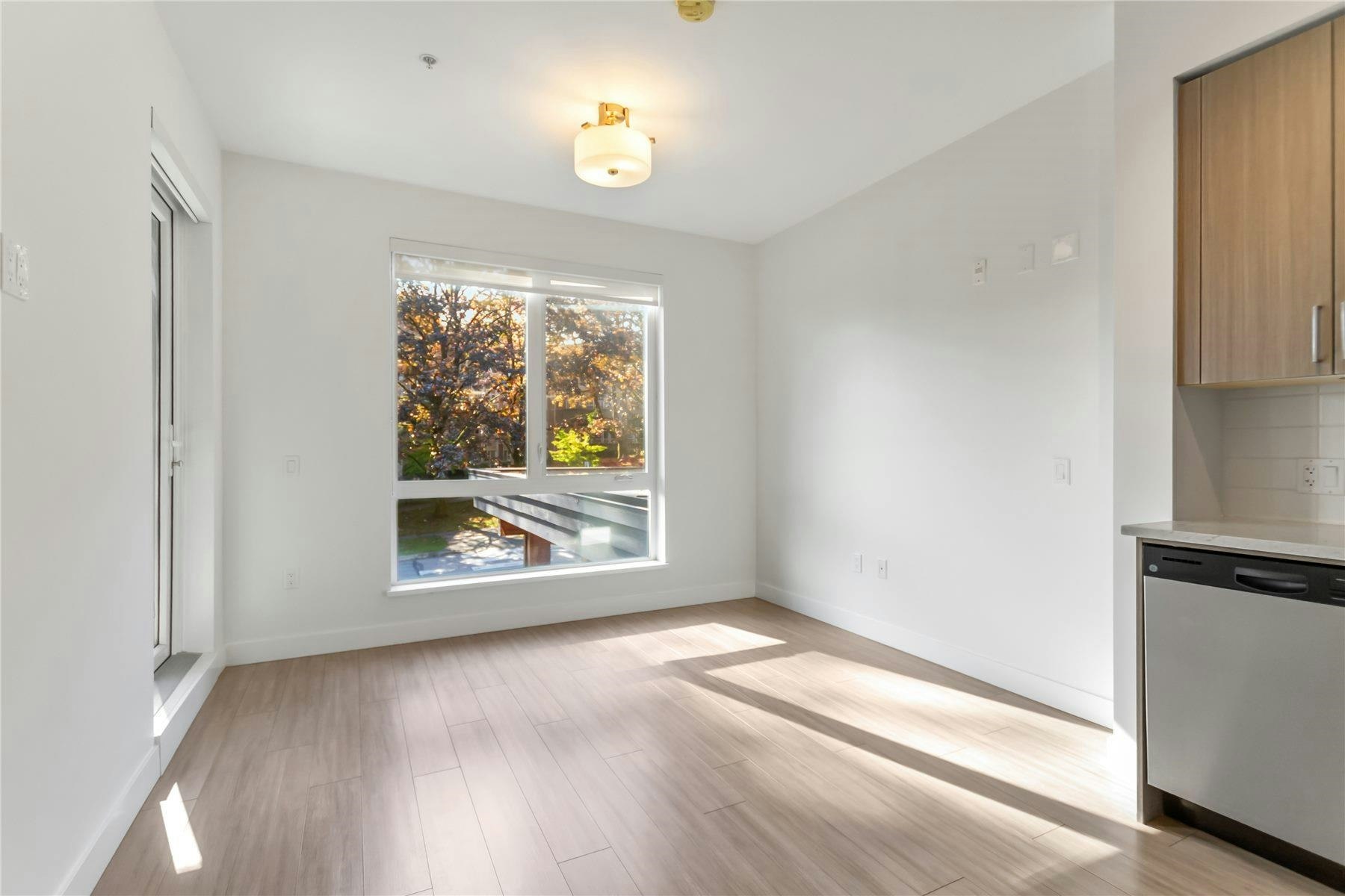 206-3365 E 4th Avenue, Vancouver, BC, V5M 1L7 - 4