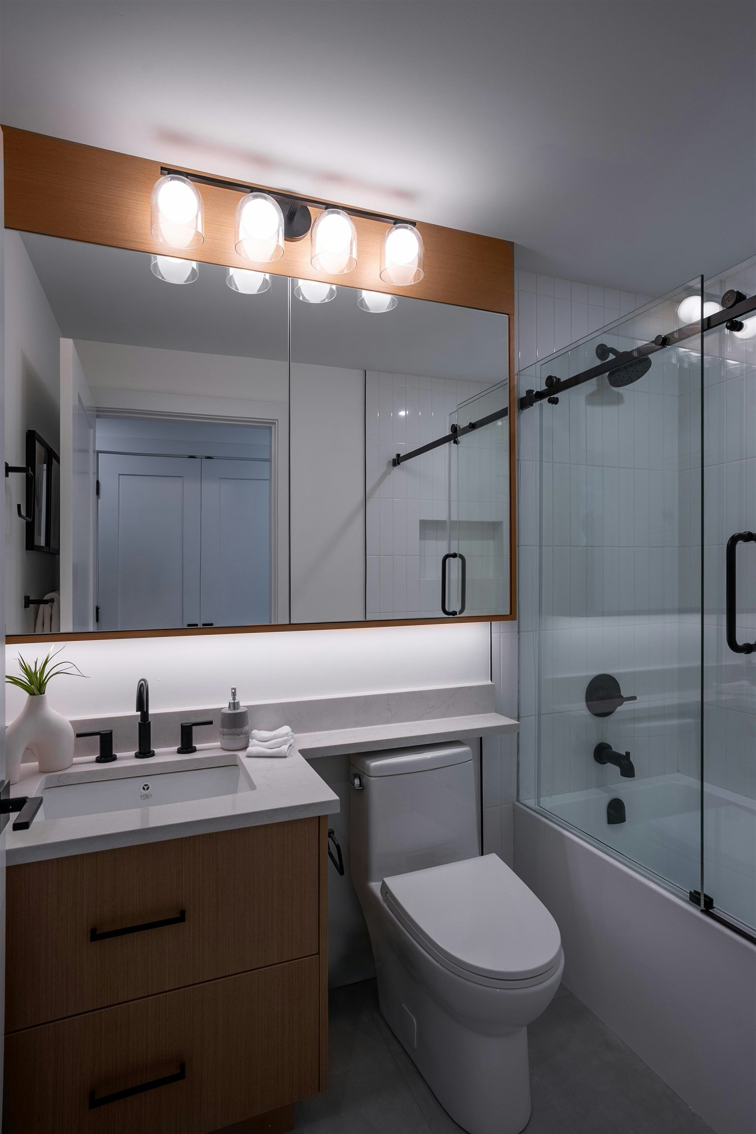 1-356 E 40th Avenue, Vancouver, BC, V5W 1L9 - 21