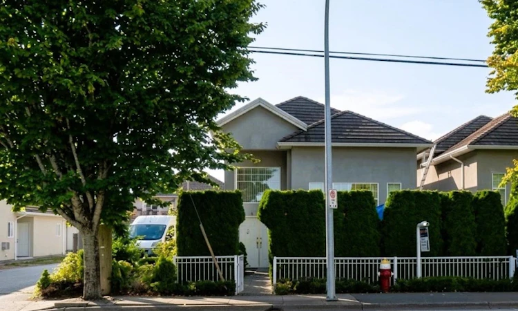 4573 No. 5 Road
