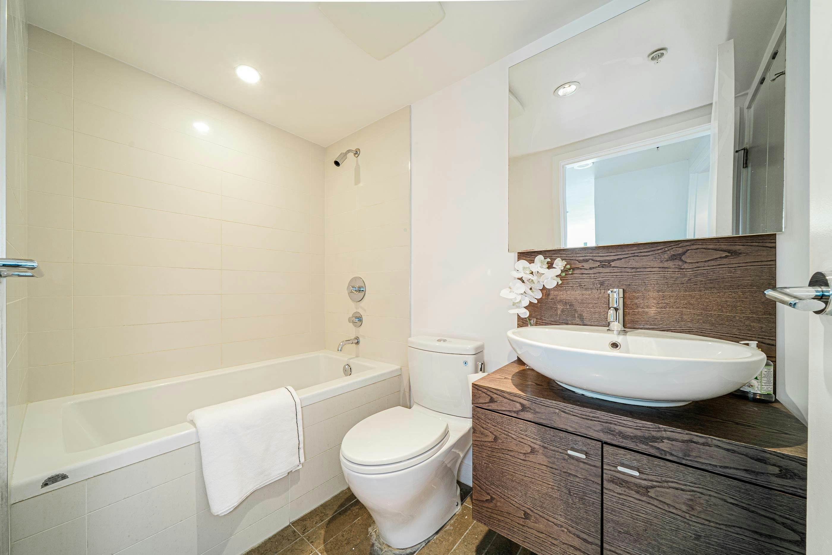 203-5782 Berton Avenue, Vancouver, BC, V6S 0C1 - 20