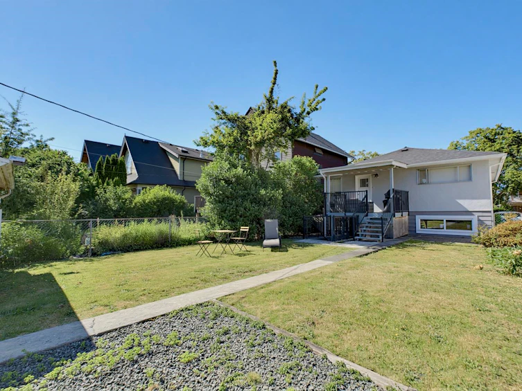 1280 E 27th Avenue, Vancouver, BC, V5V 2L8 - 29