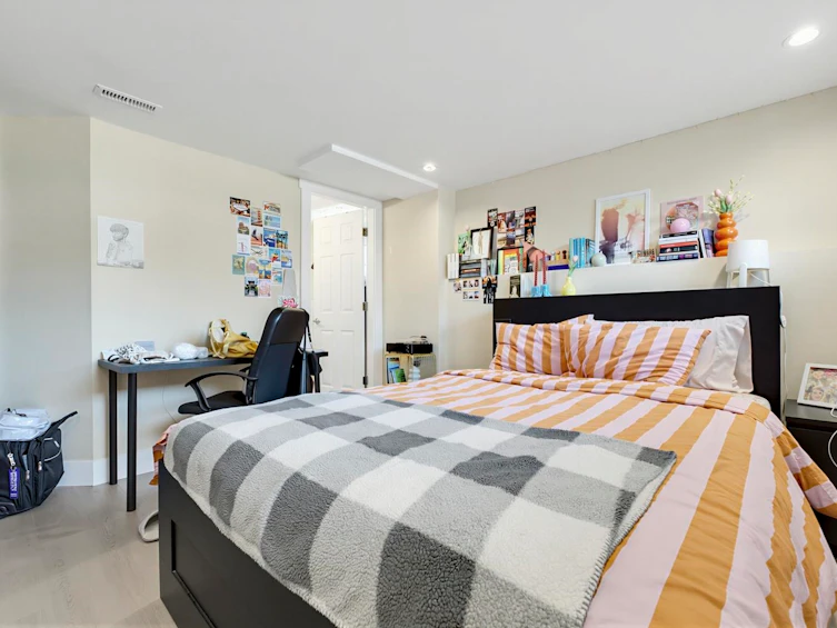 1280 E 27th Avenue, Vancouver, BC, V5V 2L8 - 15