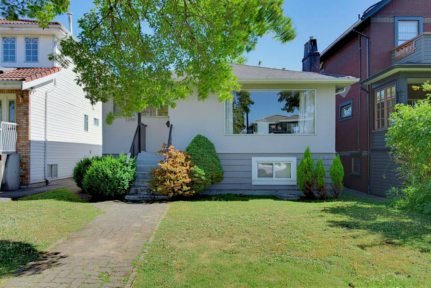 1280 E 27th Avenue, Vancouver, BC, V5V 2L8 - 27