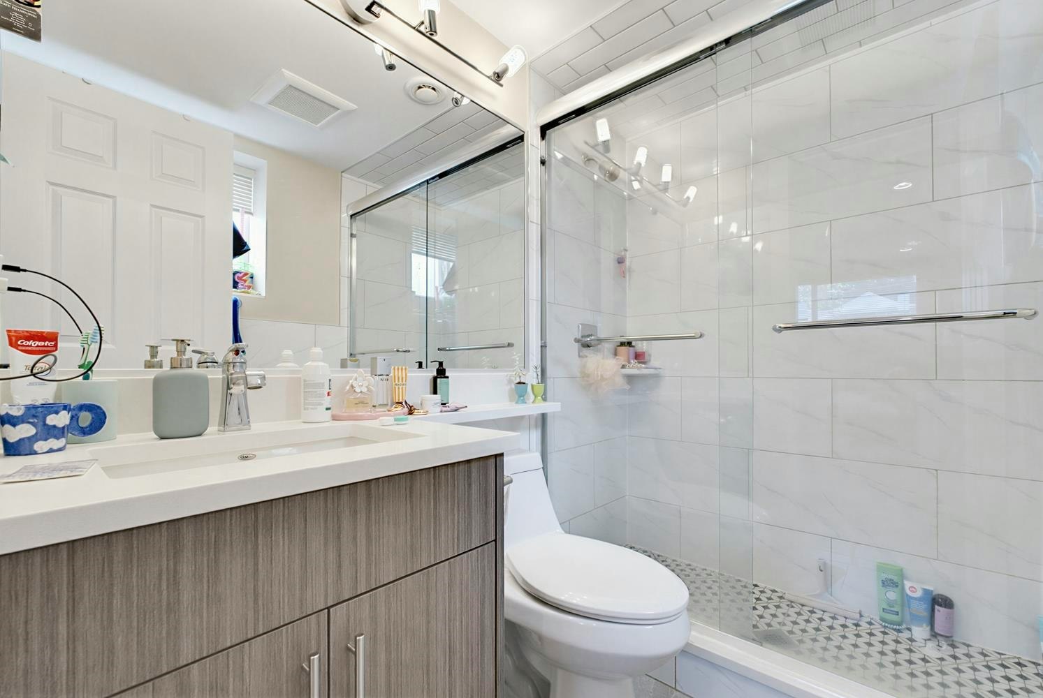1280 E 27th Avenue, Vancouver, BC, V5V 2L8 - 16