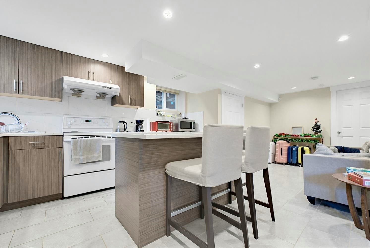 1280 E 27th Avenue, Vancouver, BC, V5V 2L8 - 11