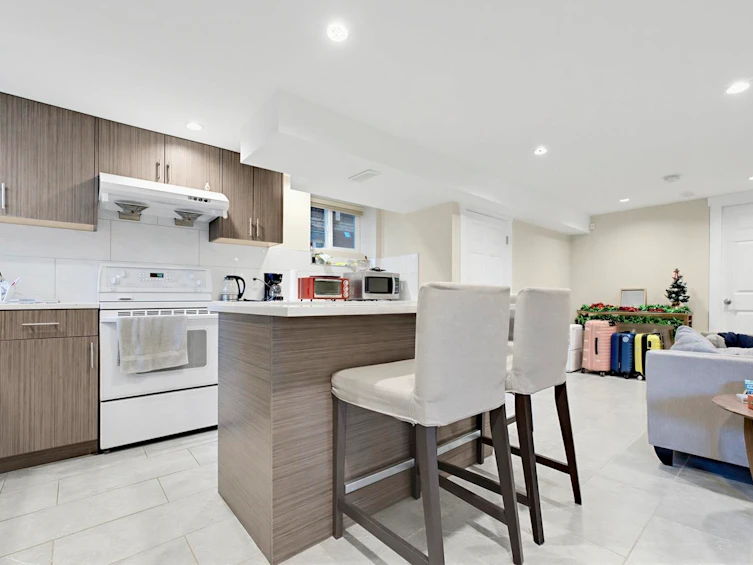 1280 E 27th Avenue, Vancouver, BC, V5V 2L8 - 11