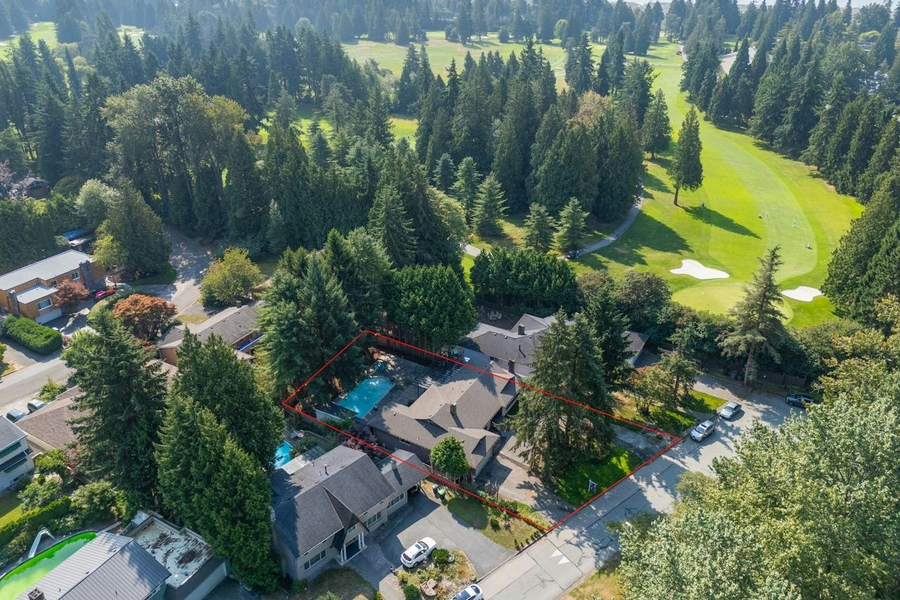 5670 Kullahun Drive, Vancouver, BC, V6N 2E5 - 36