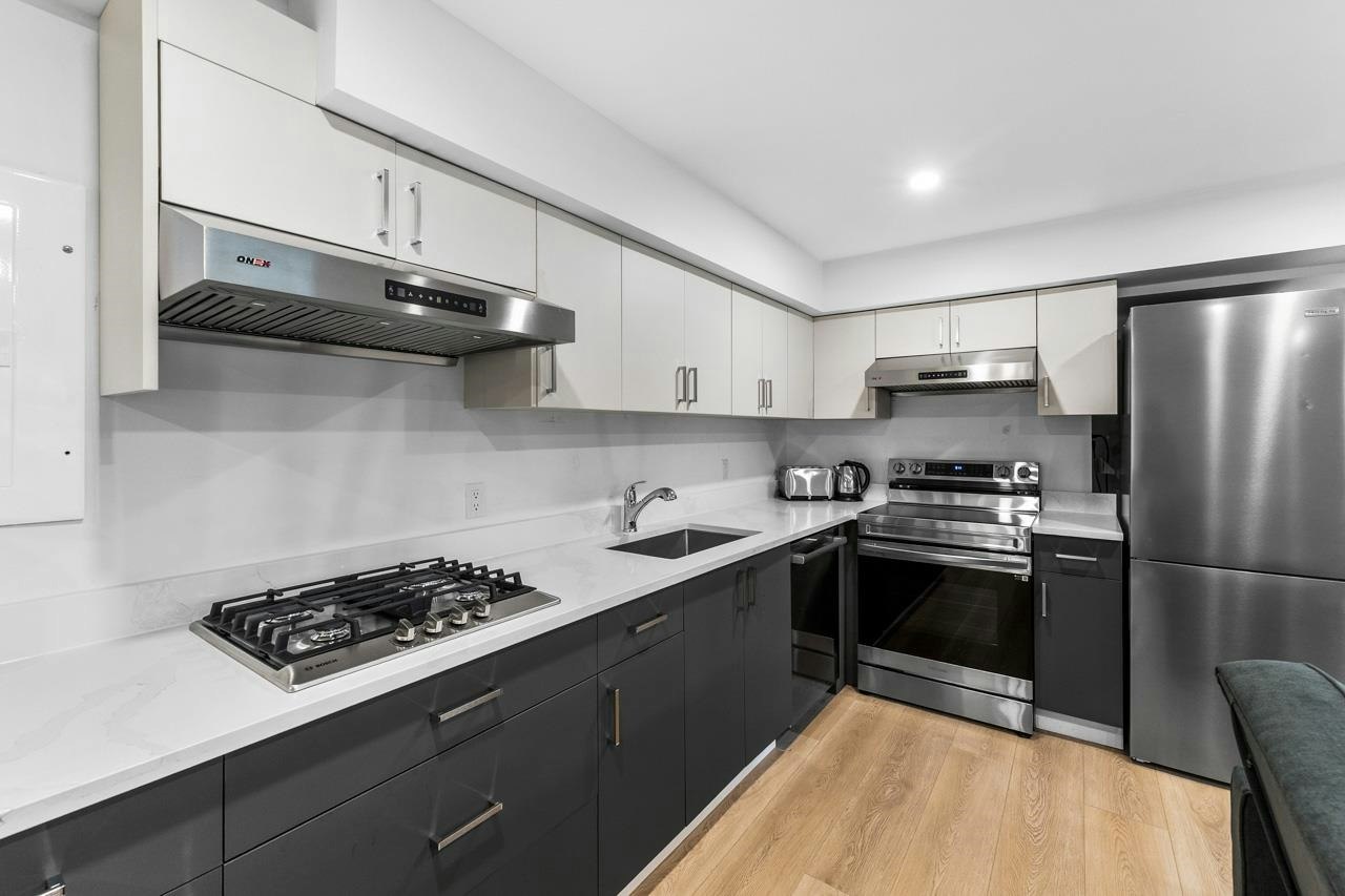 5670 Kullahun Drive, Vancouver, BC, V6N 2E5 - 21