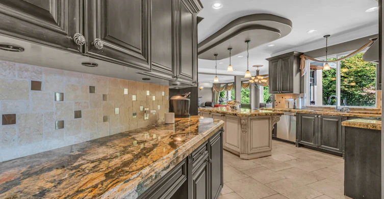 1729 Hampton Dr, Coquitlam, BC, V3E 3C9 - 18