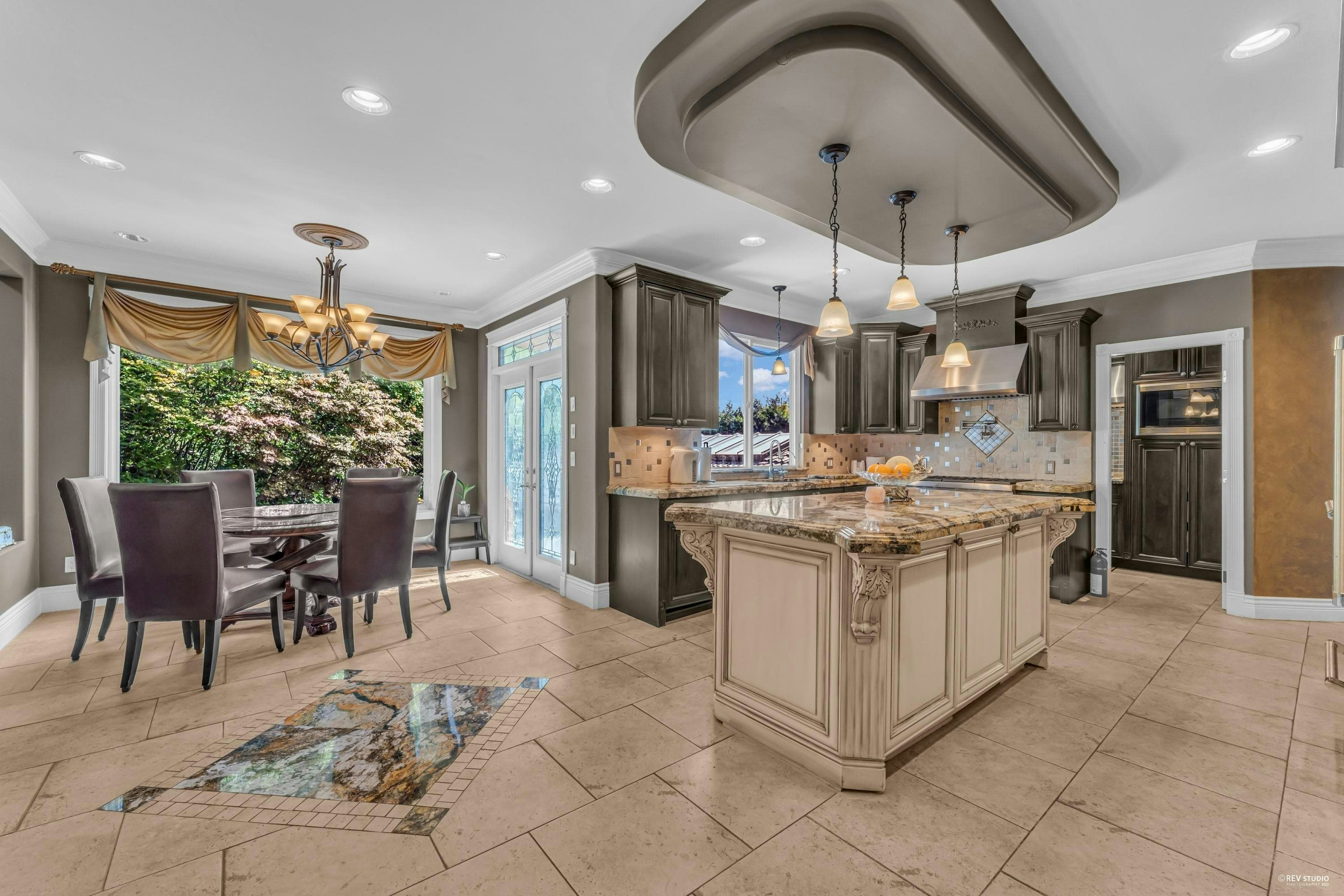 1729 Hampton Dr, Coquitlam, BC, V3E 3C9 - 9
