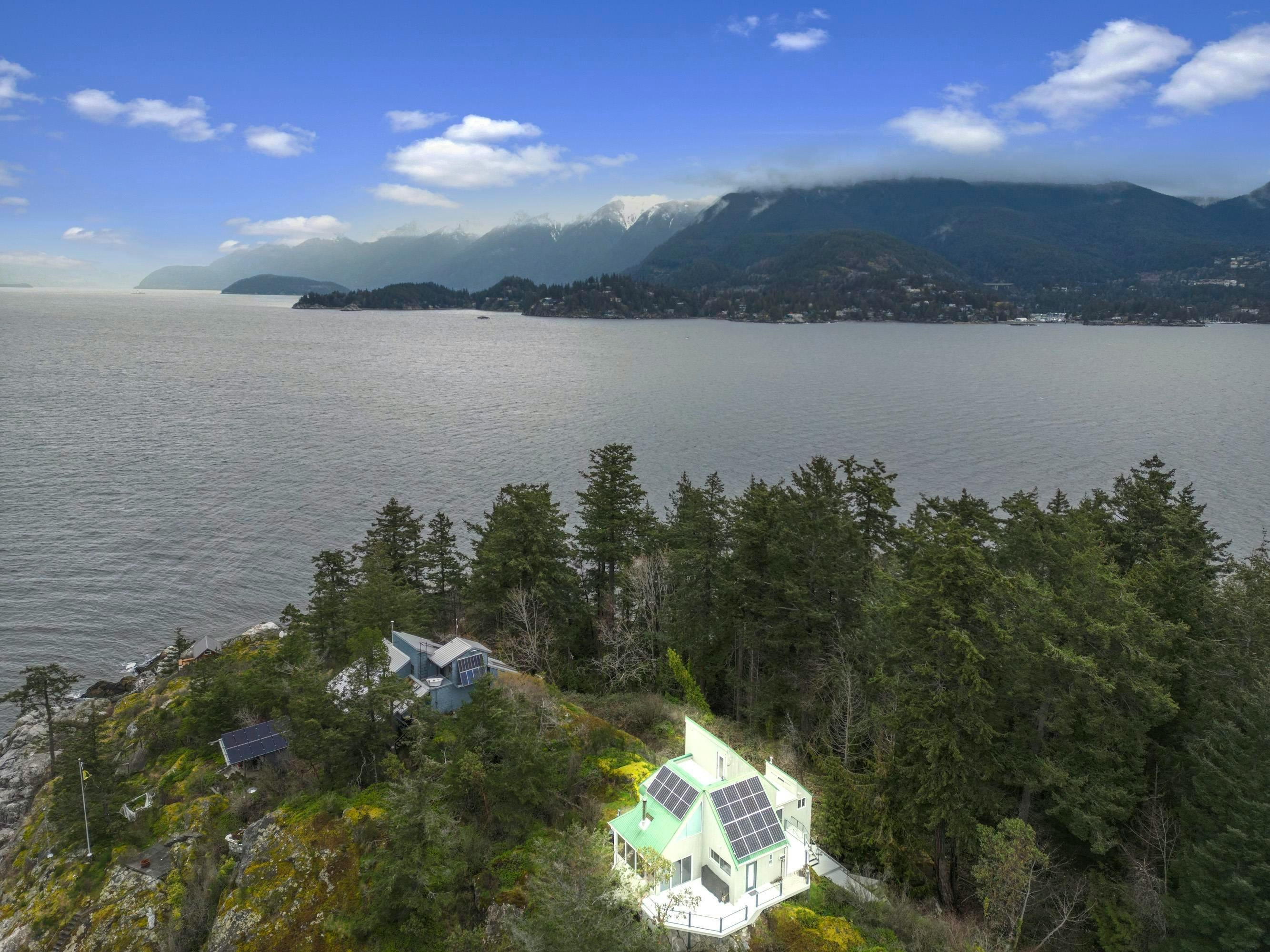 28 Passage Island, Passage Island, BC, V7W 1V7
