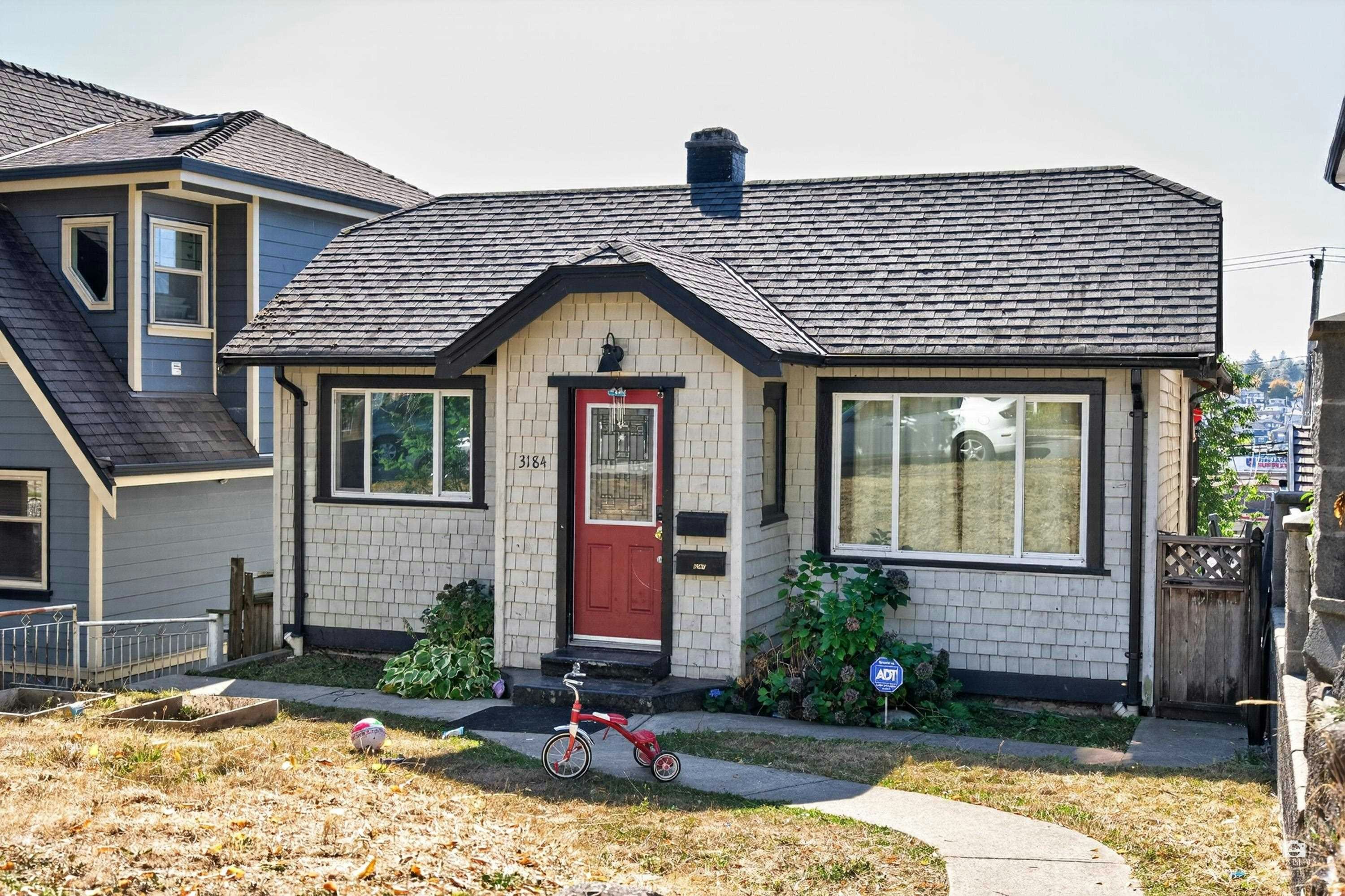 3184 E 8th Avenue, Vancouver, BC, V5M 1X6