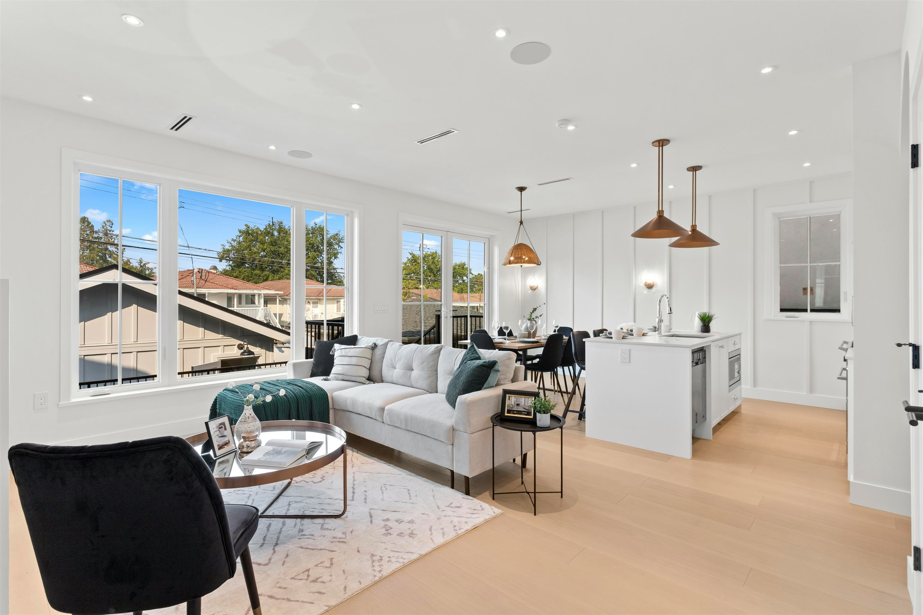 2-4315 Albert Street, Burnaby, BC, V5C 2E9