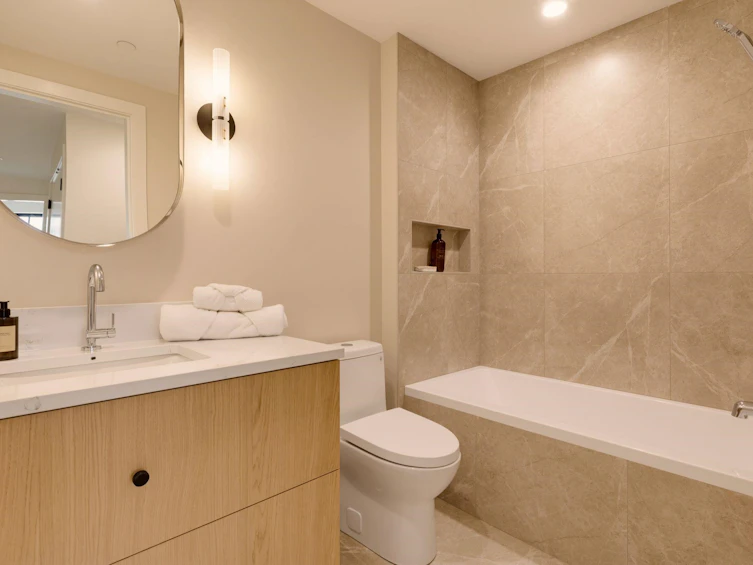 1-3185 Vine Street, Vancouver, BC, V6K 3B5 - 17