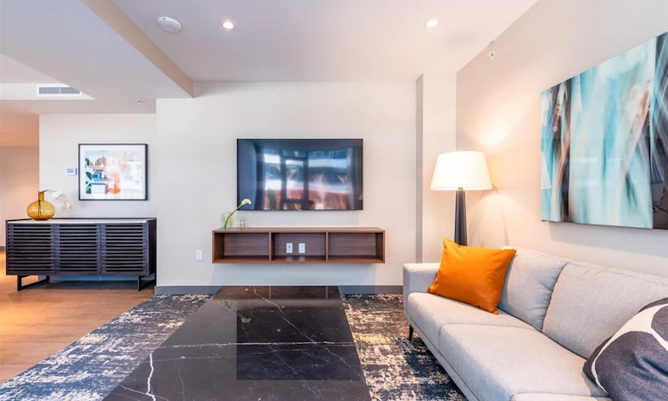 607-3280 Corvette Way