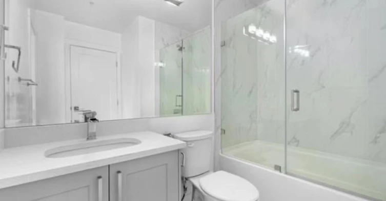 5xx-9689 140 Street, Surrey, BC, V3T 0P3 - 9