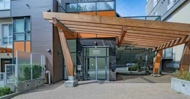 5xx-9689 140 Street, Surrey, BC, V3T 0P3