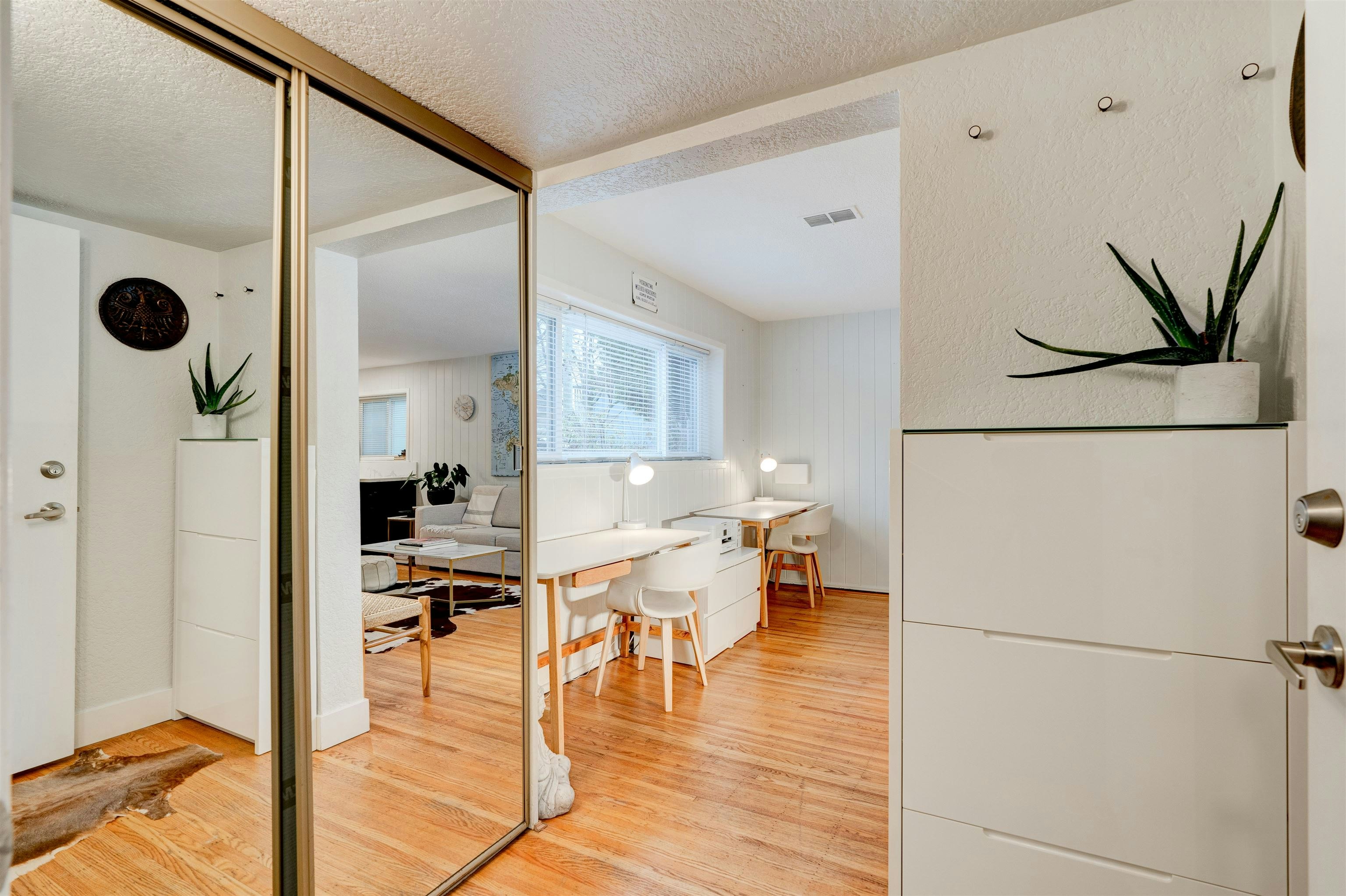 1-3112 Windsor Street, Vancouver, BC, V5T 4B1 - 2