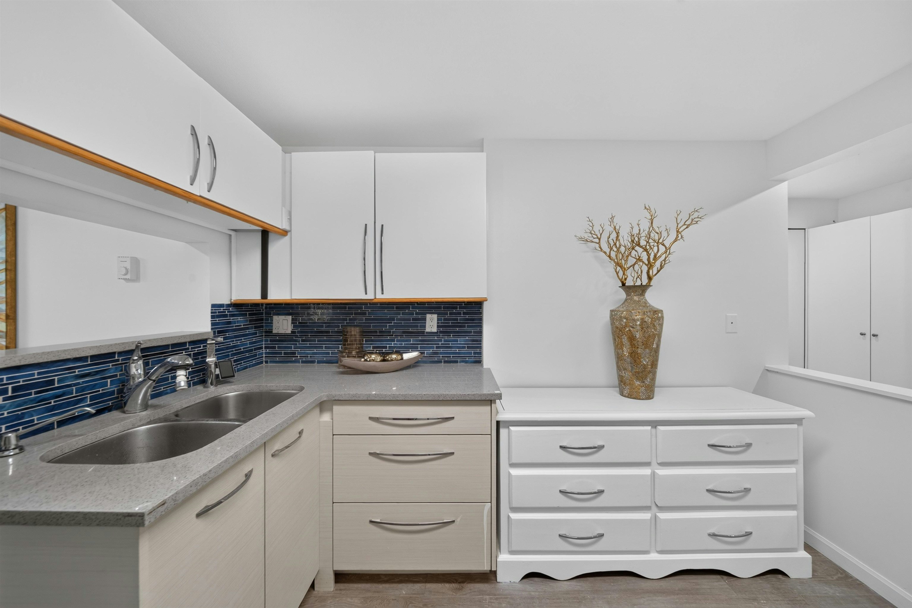 1-7600 Francis Road, Richmond, BC, V6Y 1A2 - 8