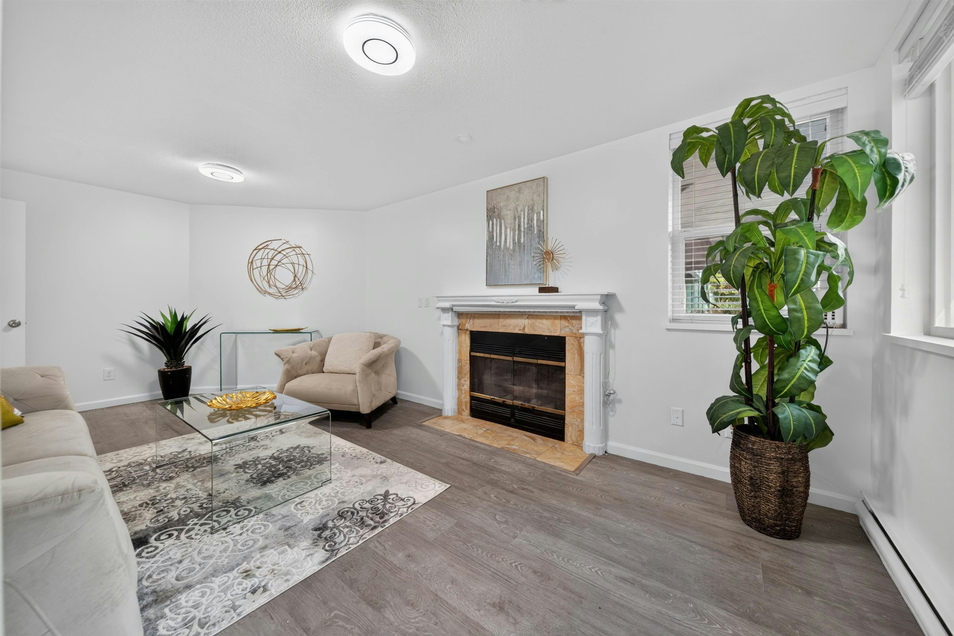 1-7600 Francis Road, Richmond, BC, V6Y 1A2