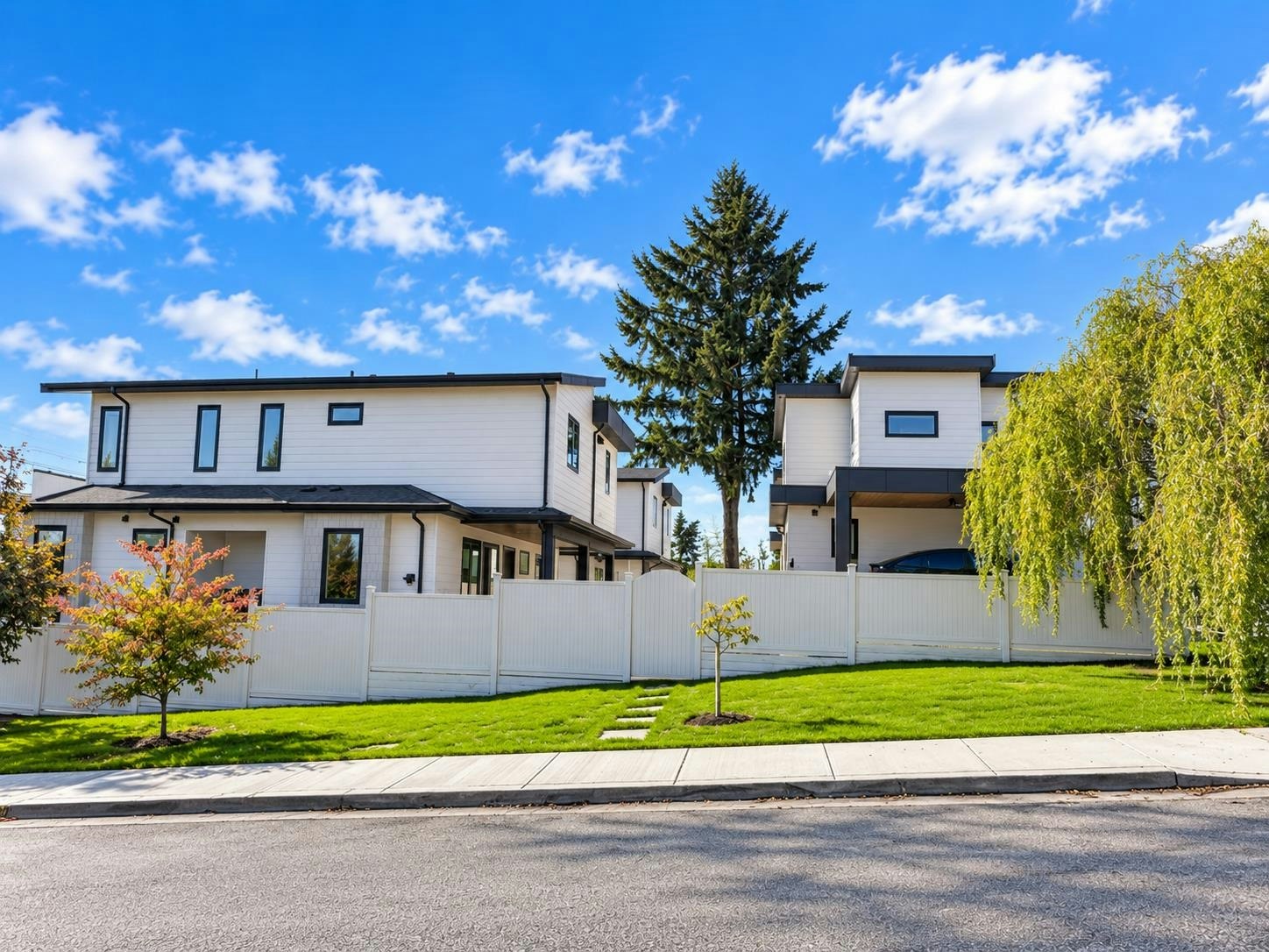 217 E Eighth Avenue, New Westminster, BC, V3L 4K1 - 3
