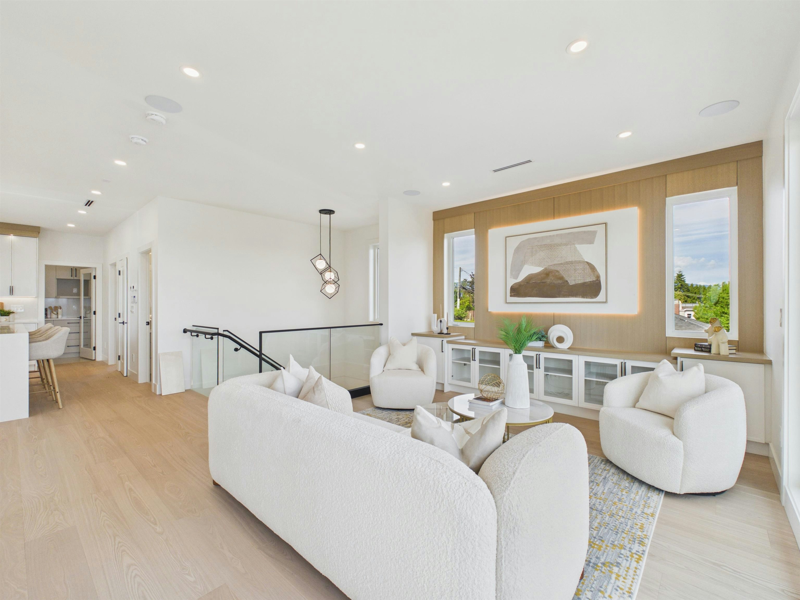 217 E Eighth Avenue - 5