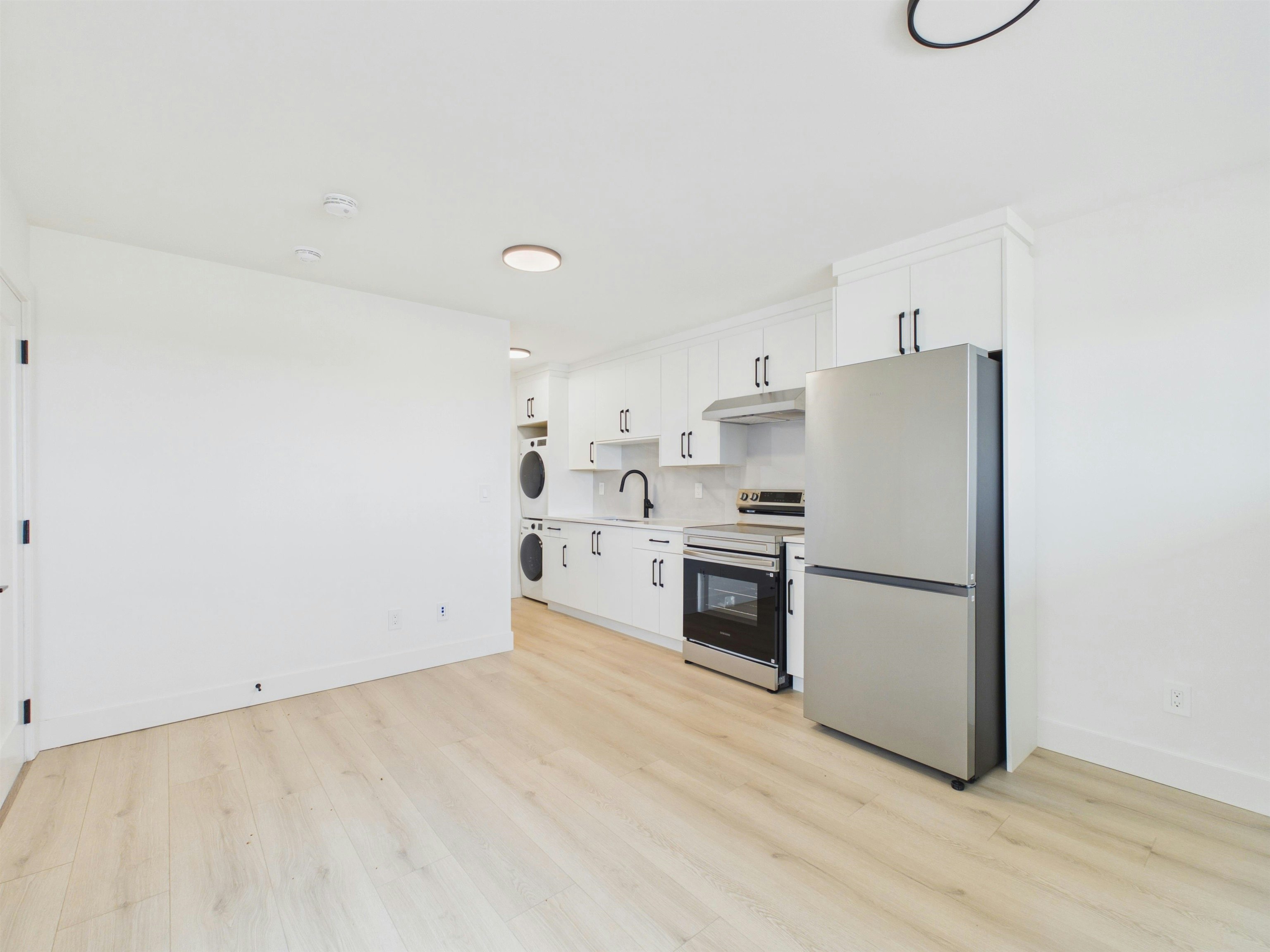 217 E Eighth Avenue, New Westminster, BC, V3L 4K1 - 27