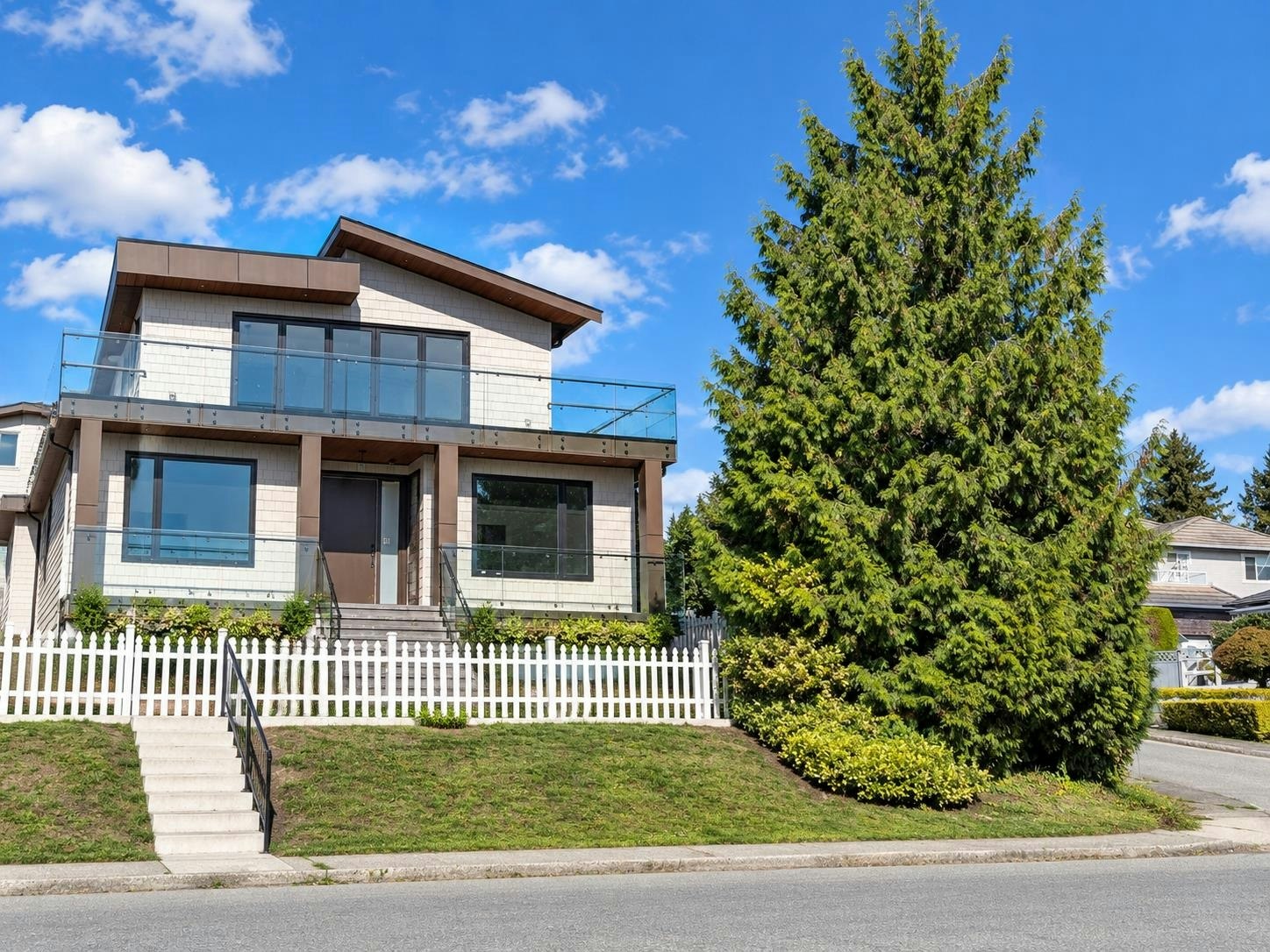 217 E Eighth Avenue, New Westminster, BC, V3L 4K1 - 35