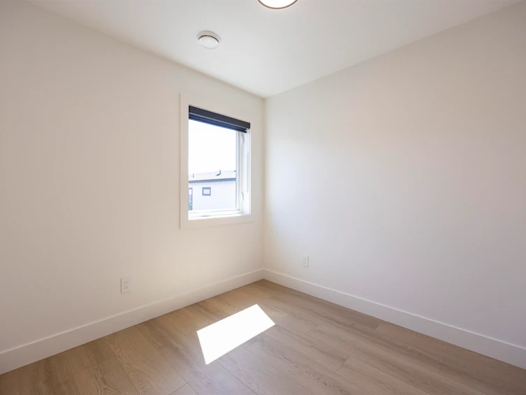 217 E Eighth Avenue, New Westminster, BC, V3L 4K1 - 28