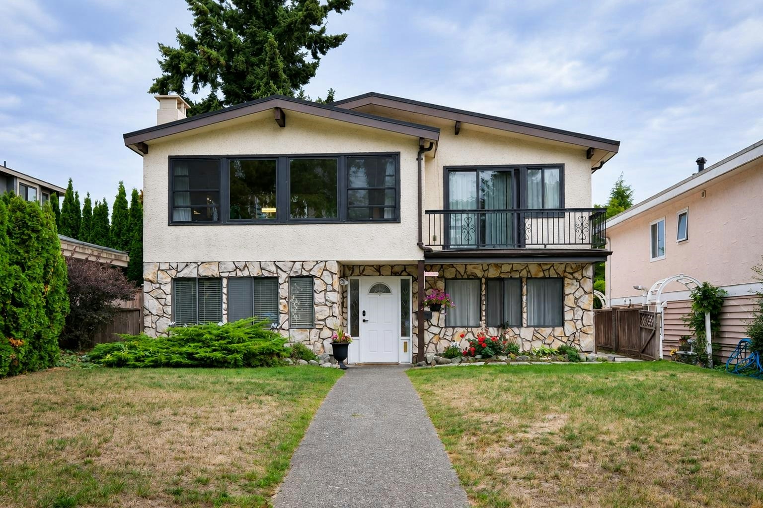 4158 Kenny Court, Burnaby, BC, V5J 1L3