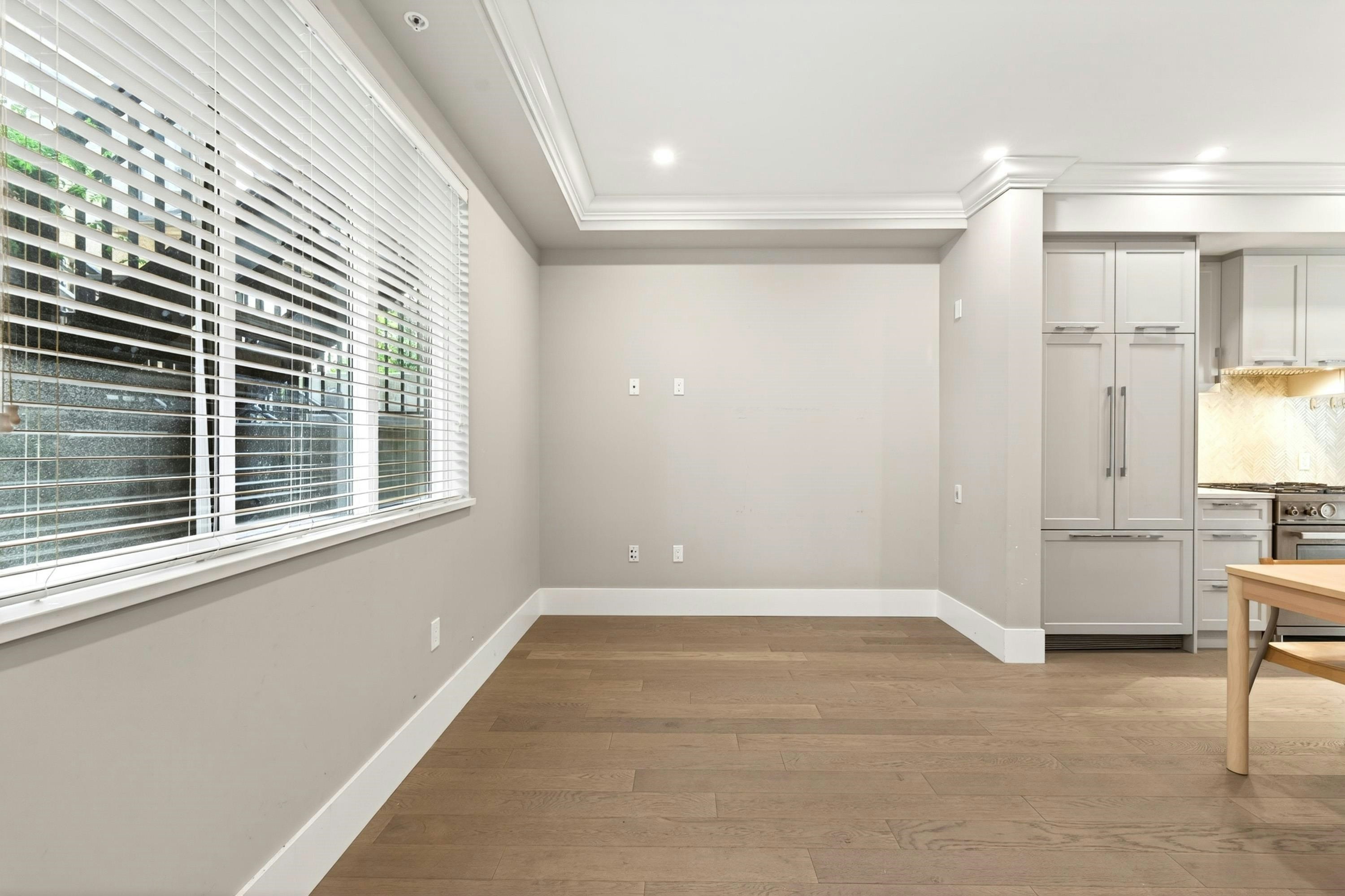 7523 Yukon Street, Vancouver, BC, V5X 2Y4 - 3