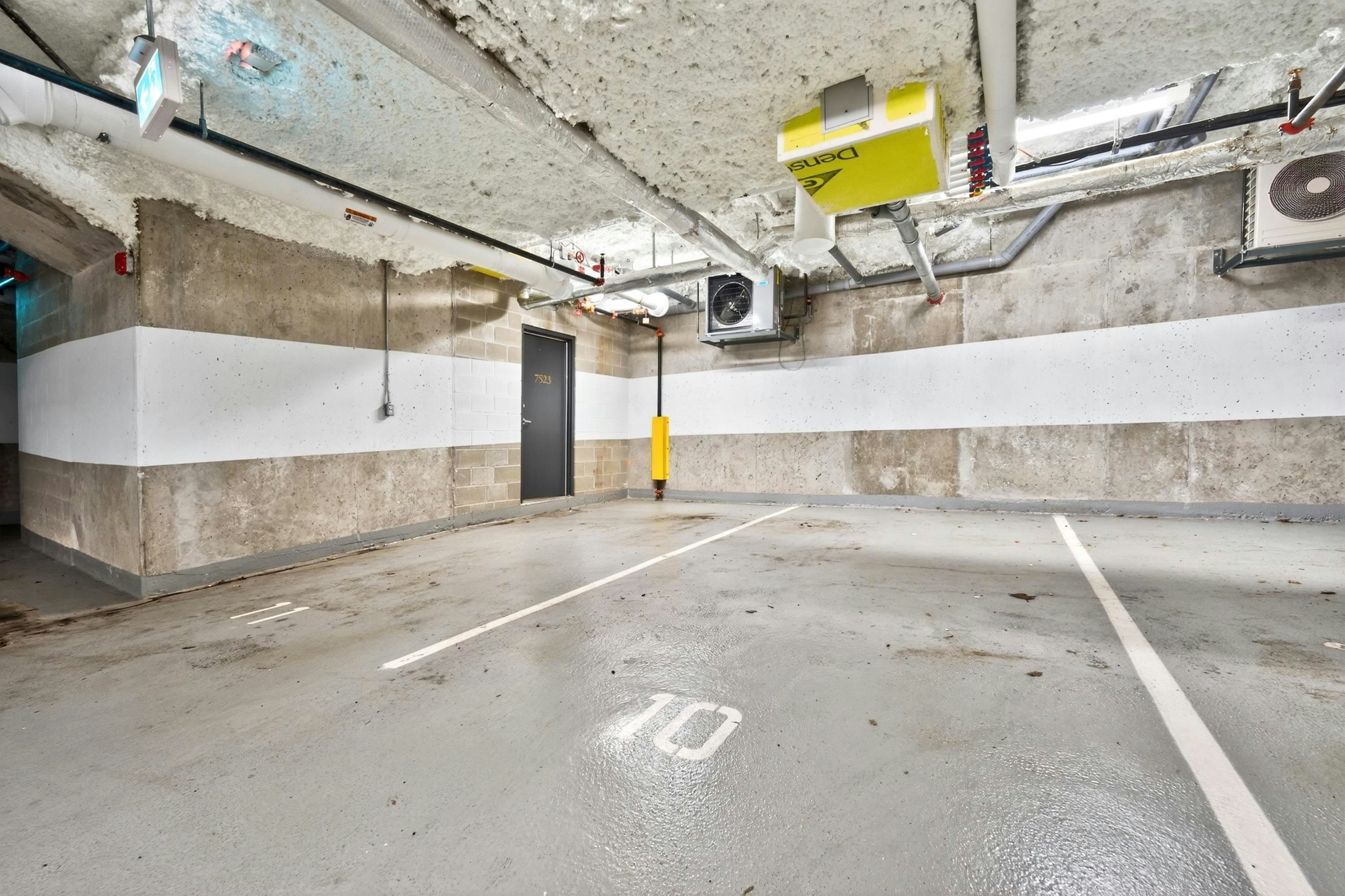 7523 Yukon Street, Vancouver, BC, V5X 2Y4 - 13
