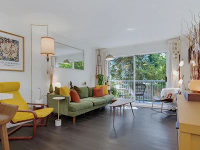 206-2750 Fuller Street - 2