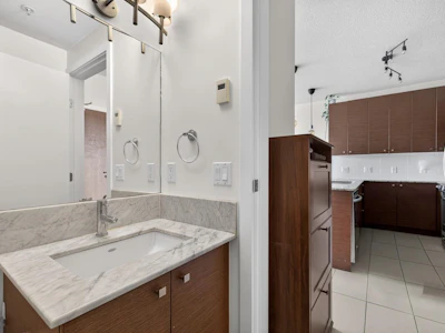 1507-7360 Elmbridge Way - 5