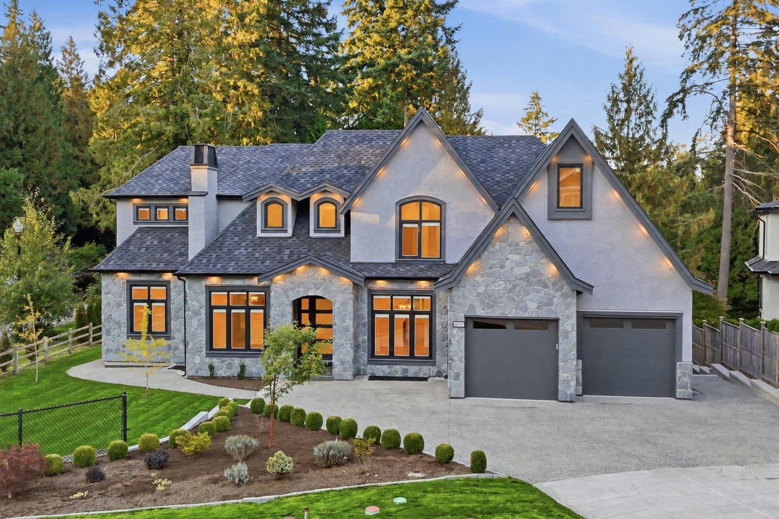 14107 34a Avenue, Surrey, BC, V4P 0A8