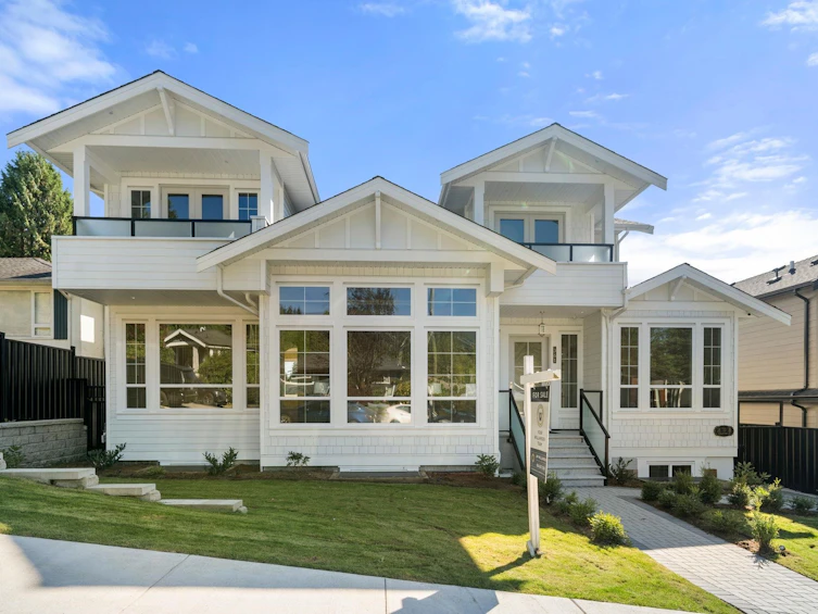 361 E 22nd Street, North Vancouver, BC, V7L 3C8