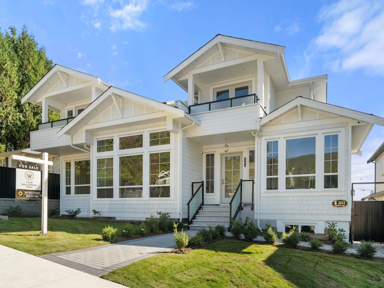 361 E 22nd Street, North Vancouver, BC, V7L 3C8 - 2