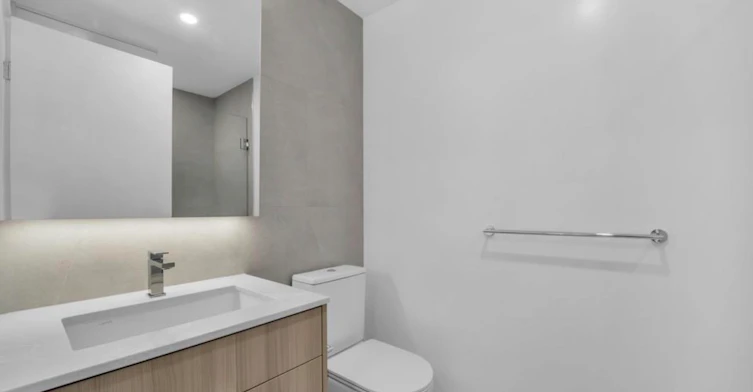 6087 Wilson Avenue, Burnaby, BC, V5H 0M1 - 9