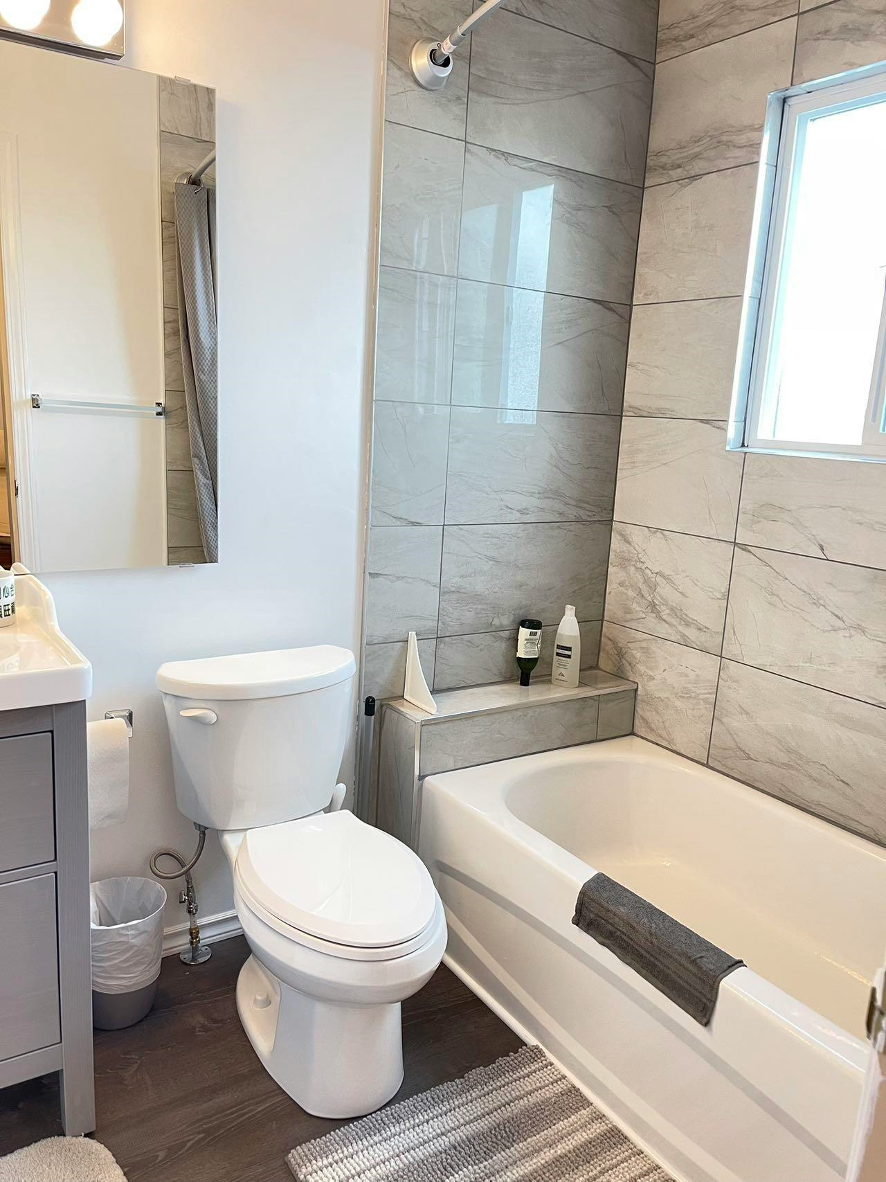 2736 Atlin Place, Coquitlam, BC, V3C 5T2 - 9