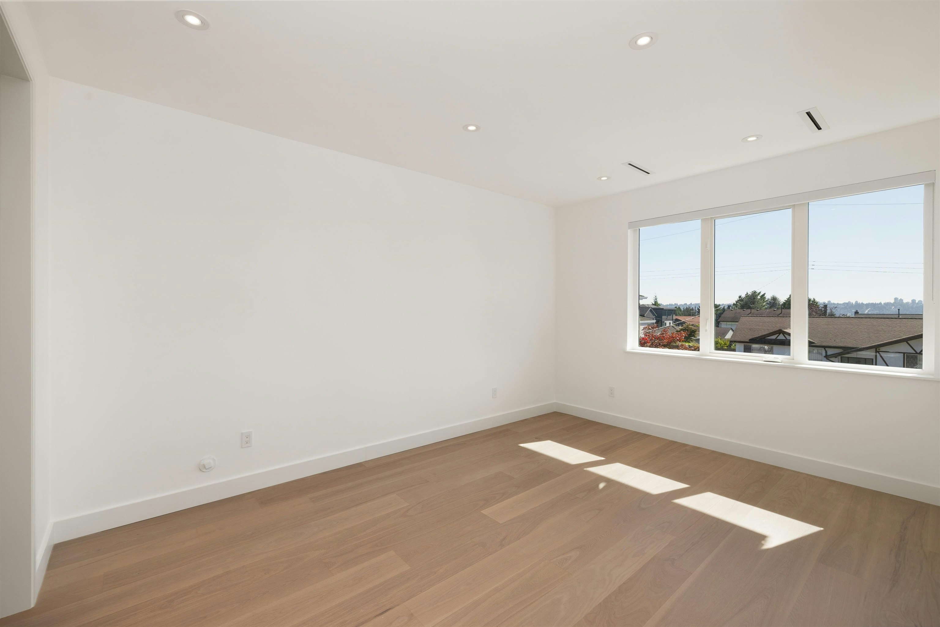 2-6503 Winch Street, Burnaby, BC, V5B 2L5 - 17