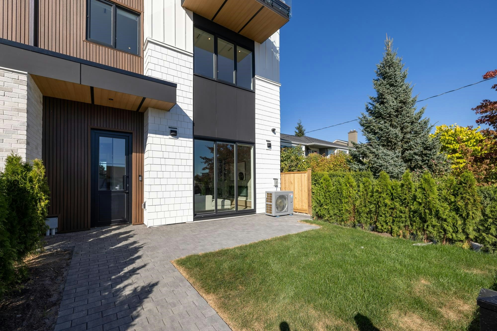 2-6503 Winch Street, Burnaby, BC, V5B 2L5 - 27