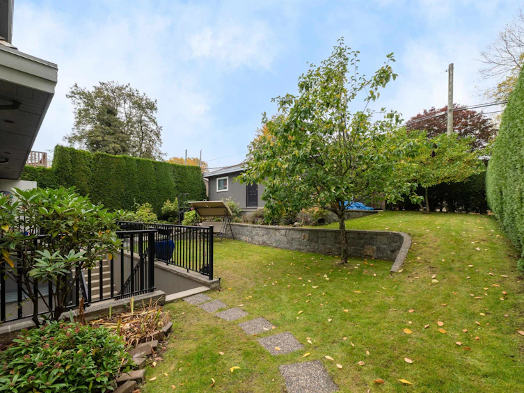 2087 W 18th Avenue, Vancouver, BC, V6J 2N7 - 30