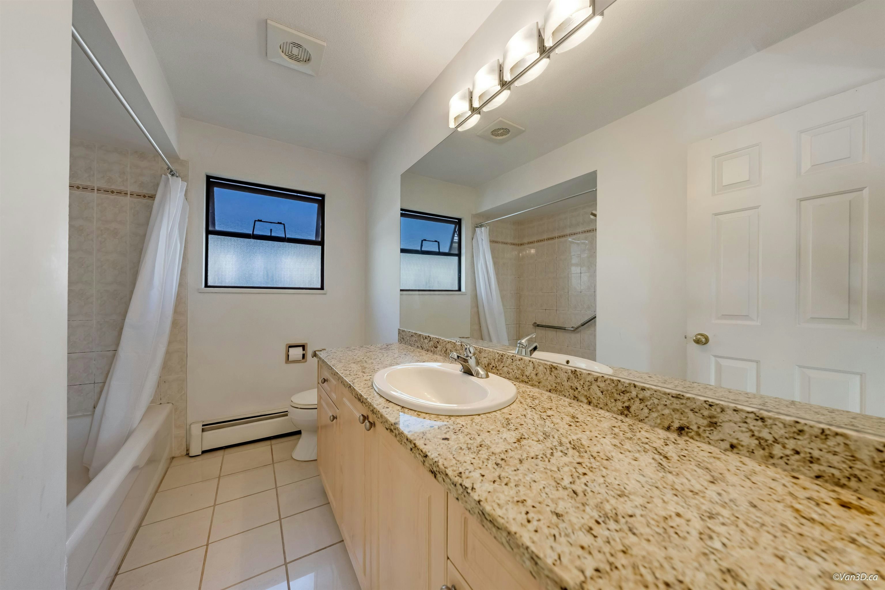 3056 E 28th Avenue, Vancouver, BC, V5R 1S5 - 23